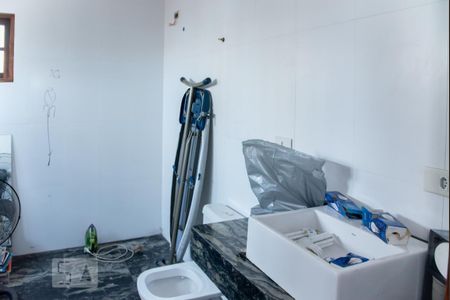 Casa para alugar com 200m², 3 quartos e 4 vagas Casa para alugar com 200m², 3 quartos e 4 vagasBanheiro da Suite