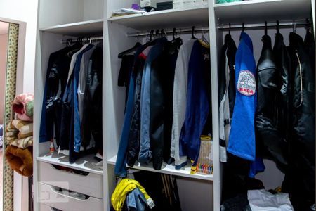 Casa para alugar com 200m², 3 quartos e 4 vagas Casa para alugar com 200m², 3 quartos e 4 vagasCloset da suíte