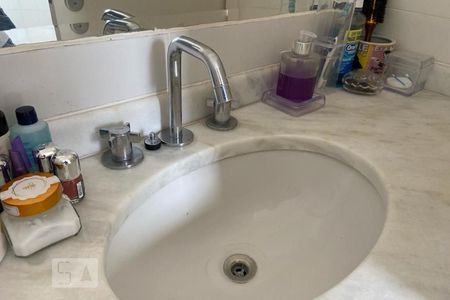 Apartamento para alugar com 200m², 3 quartos e 4 vagasBanheiro - Torneira