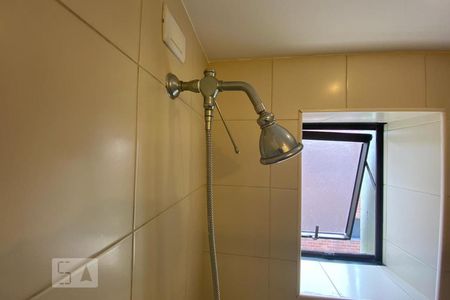 Apartamento para alugar com 200m², 3 quartos e 4 vagasChuveiro