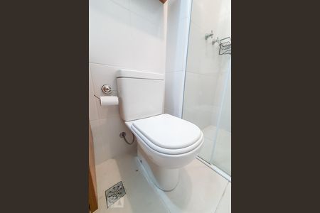Banheiro de apartamento para alugar com 1 quarto, 40m² em Vila Pompéia, São Paulo