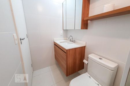 Banheiro de apartamento para alugar com 1 quarto, 40m² em Vila Pompéia, São Paulo