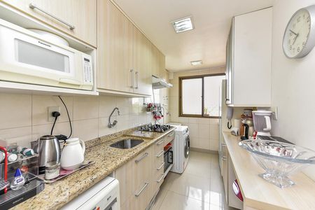 Cozinha de apartamento à venda com 3 quartos, 68m² em  Jardim Ibiratiba, Porto Alegre