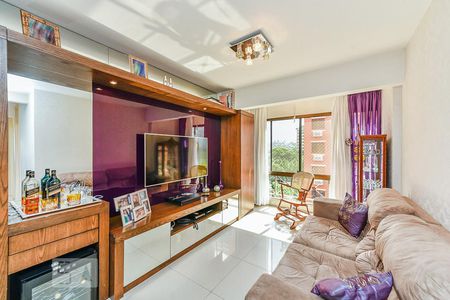 Sala de apartamento à venda com 3 quartos, 68m² em  Jardim Ibiratiba, Porto Alegre