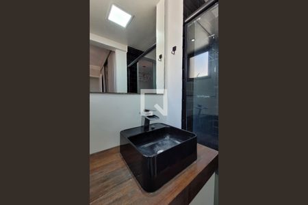 Apartamento à venda com 62m², 2 quartos e 2 vagas Apartamento à venda com 62m², 2 quartos e 2 vagasBanheiro da suíte