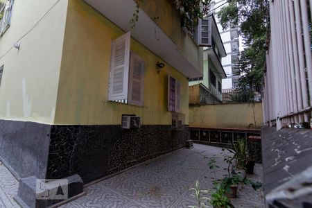 Apartamento à venda com 106m², 4 quartos e sem vaga Apartamento à venda com 106m², 4 quartos e sem vagaFachada