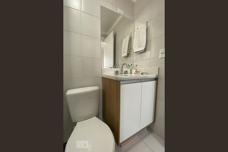 Apartamento para alugar com 70m², 3 quartos e 2 vagas Apartamento para alugar com 70m², 3 quartos e 2 vagasBanheiro