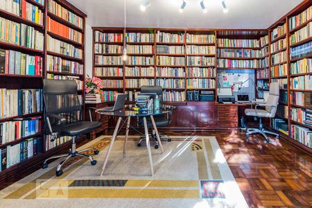 Escritório de casa à venda com 5 quartos, 336m² em Partenon, Porto Alegre