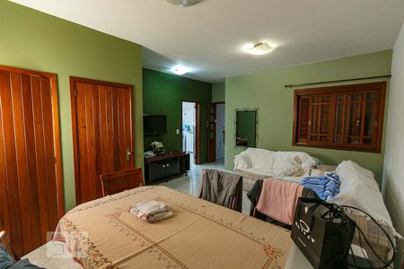 Sala 2 de casa à venda com 5 quartos, 233m² em Cavalhada, Porto Alegre