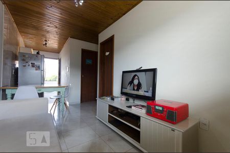 Sala de apartamento para alugar com 2 quartos, 50m² em São João do Rio Vermelho, Florianópolis