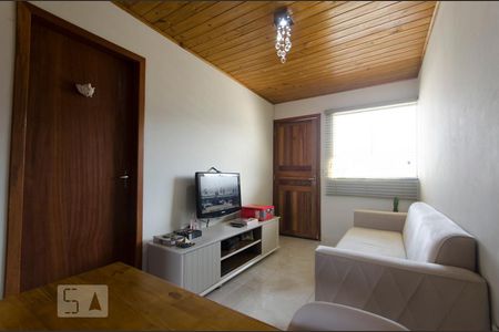Sala de apartamento para alugar com 2 quartos, 50m² em São João do Rio Vermelho, Florianópolis