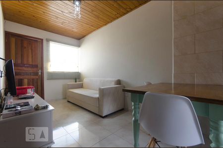 Sala de apartamento para alugar com 2 quartos, 50m² em São João do Rio Vermelho, Florianópolis
