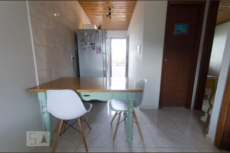 Sala de apartamento para alugar com 2 quartos, 50m² em São João do Rio Vermelho, Florianópolis
