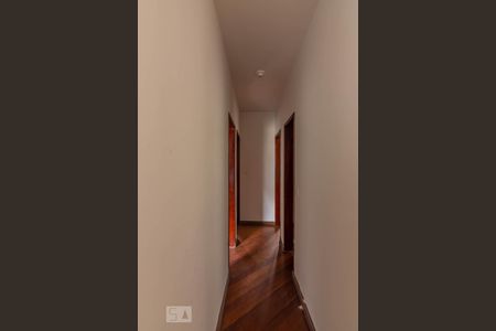 Corredor de apartamento à venda com 3 quartos, 80m² em Funcionários, Belo Horizonte