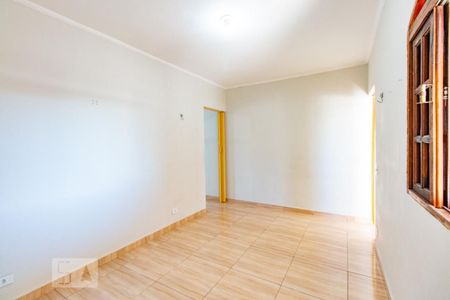 Quarto 1 de casa para alugar com 2 quartos, 45m² em Cidade Antônio Estevão de Carvalho, São Paulo