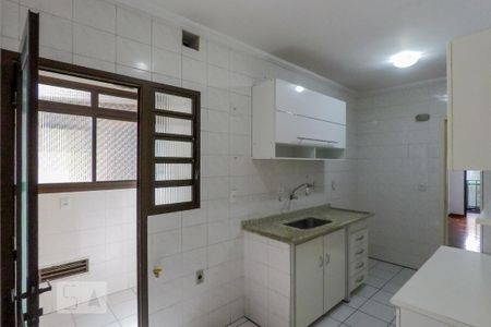Apartamento para alugar com 97m², 3 quartos e 2 vagasCozinha