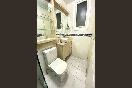 Apartamento à venda com 54m², 2 quartos e 1 vaga Apartamento à venda com 54m², 2 quartos e 1 vagaBanheiro