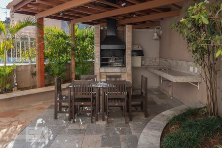 Apartamento à venda com 64m², 2 quartos e 1 vaga Apartamento à venda com 64m², 2 quartos e 1 vagaÁrea comum - Churrasqueira