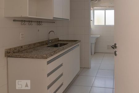 Apartamento à venda com 64m², 2 quartos e 1 vaga Apartamento à venda com 64m², 2 quartos e 1 vagaCozinha e Área de Serviço