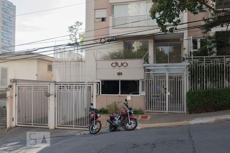 Apartamento à venda com 64m², 2 quartos e 1 vaga Apartamento à venda com 64m², 2 quartos e 1 vagaFachada