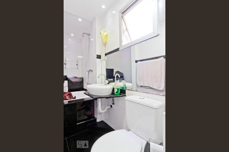 Apartamento à venda com 90m², 3 quartos e 1 vaga Apartamento à venda com 90m², 3 quartos e 1 vagaBanheiro da Suíte