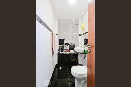 Apartamento à venda com 90m², 3 quartos e 1 vaga Apartamento à venda com 90m², 3 quartos e 1 vagaBanheiro da Suíte