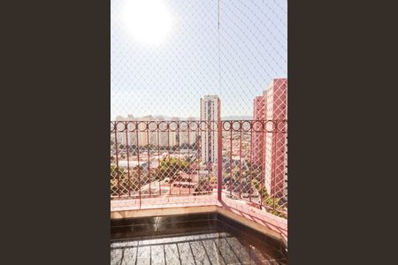 Apartamento à venda com 90m², 3 quartos e 1 vaga Apartamento à venda com 90m², 3 quartos e 1 vagaVaranda