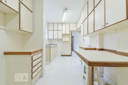 Apartamento à venda com 180m², 3 quartos e 1 vagaCozinha