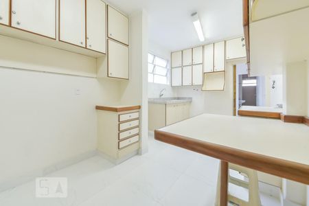Apartamento à venda com 180m², 3 quartos e 1 vagaCozinha