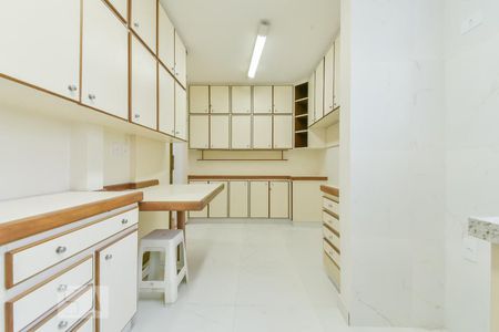 Apartamento à venda com 180m², 3 quartos e 1 vagaCozinha