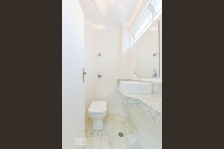 Apartamento à venda com 180m², 3 quartos e 1 vagaLavabo