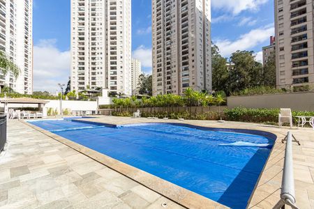 Apartamento à venda com 116m², 2 quartos e 2 vagas Apartamento à venda com 116m², 2 quartos e 2 vagasÁrea comum - Piscina