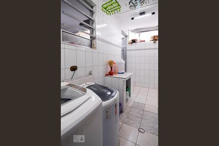 Casa à venda com 136m², 3 quartos e 2 vagasÁrea de Serviço