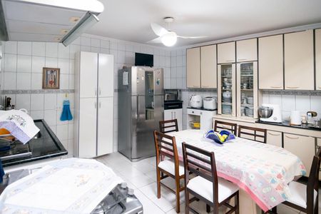 Casa à venda com 136m², 3 quartos e 2 vagasCozinha