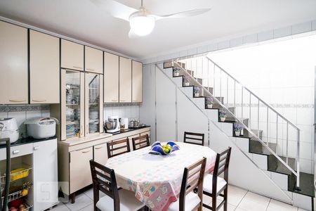 Casa à venda com 136m², 3 quartos e 2 vagasCozinha