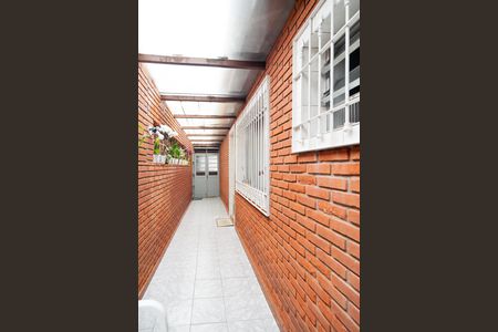 Casa à venda com 136m², 3 quartos e 2 vagasCorredor Lateral