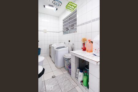 Casa à venda com 136m², 3 quartos e 2 vagasÁrea de Serviço