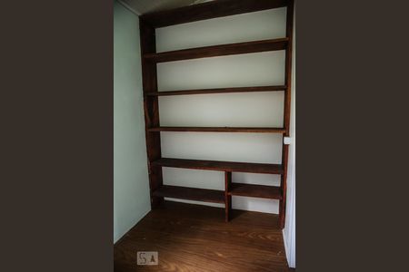 Quarto de casa à venda com 1 quarto, 50m² em São José, Porto Alegre