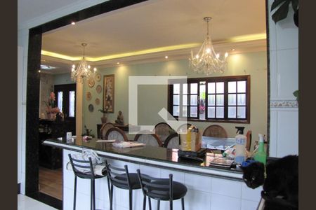 Casa à venda com 413m², 5 quartos e 6 vagasCozinha