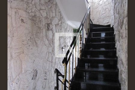 Casa à venda com 413m², 5 quartos e 6 vagasEscada