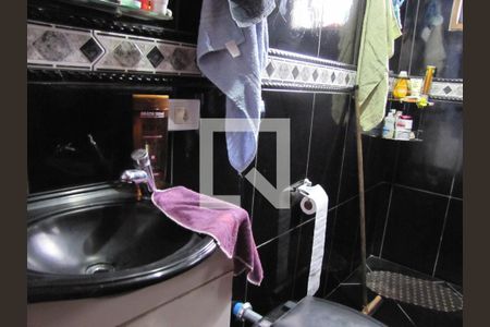 Casa à venda com 413m², 5 quartos e 6 vagasBanheiro Suíte 2