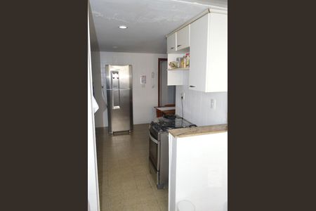 Apartamento à venda com 192m², 4 quartos e 2 vagasCozinha e Área de Serviço