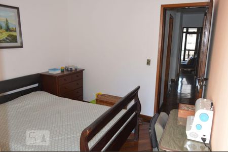 Apartamento à venda com 192m², 4 quartos e 2 vagasQuarto 2