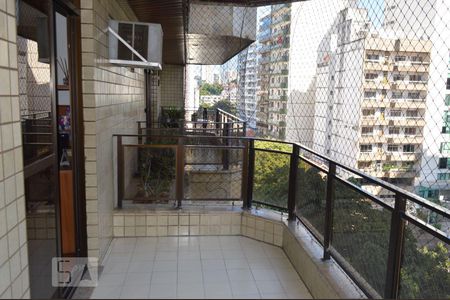 Apartamento à venda com 192m², 4 quartos e 2 vagasVaranda Quarto 1 e Suíte 1