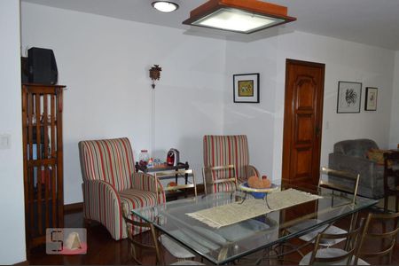 Apartamento à venda com 192m², 4 quartos e 2 vagasSala