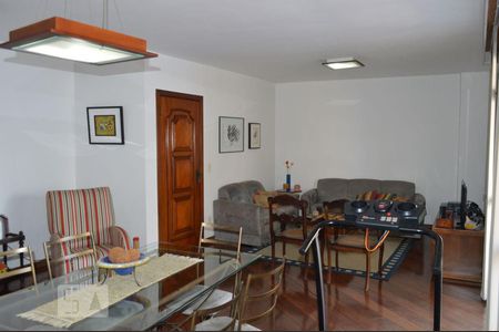 Apartamento à venda com 192m², 4 quartos e 2 vagasSala
