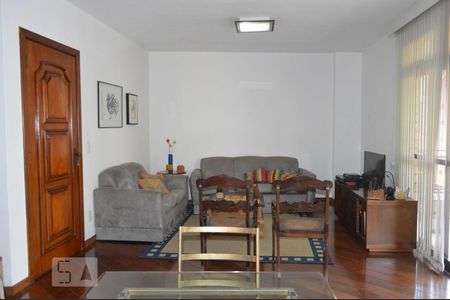 Apartamento à venda com 192m², 4 quartos e 2 vagasSala