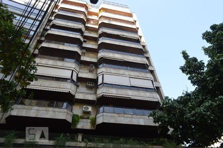 Apartamento à venda com 192m², 4 quartos e 2 vagasFachada