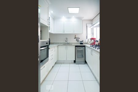 Apartamento para alugar com 124m², 2 quartos e 2 vagas Apartamento para alugar com 124m², 2 quartos e 2 vagasCozinha
