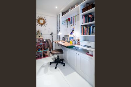 Apartamento para alugar com 124m², 2 quartos e 2 vagas Apartamento para alugar com 124m², 2 quartos e 2 vagasEscritório
